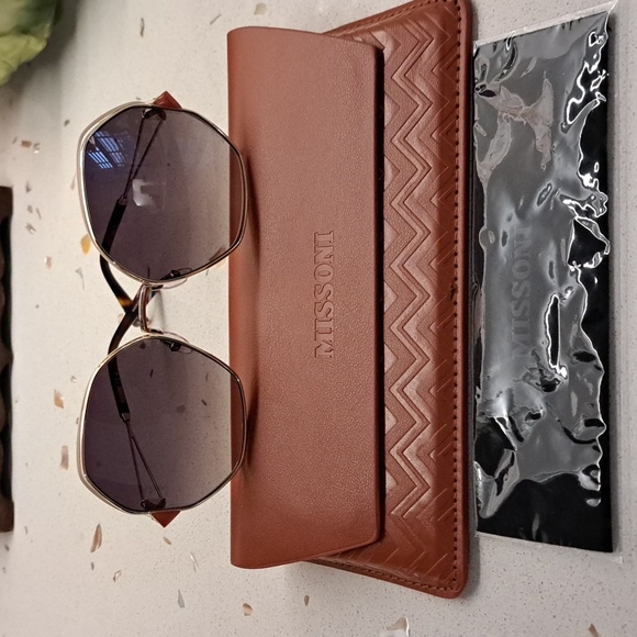 NWT Missoni sunglasses
